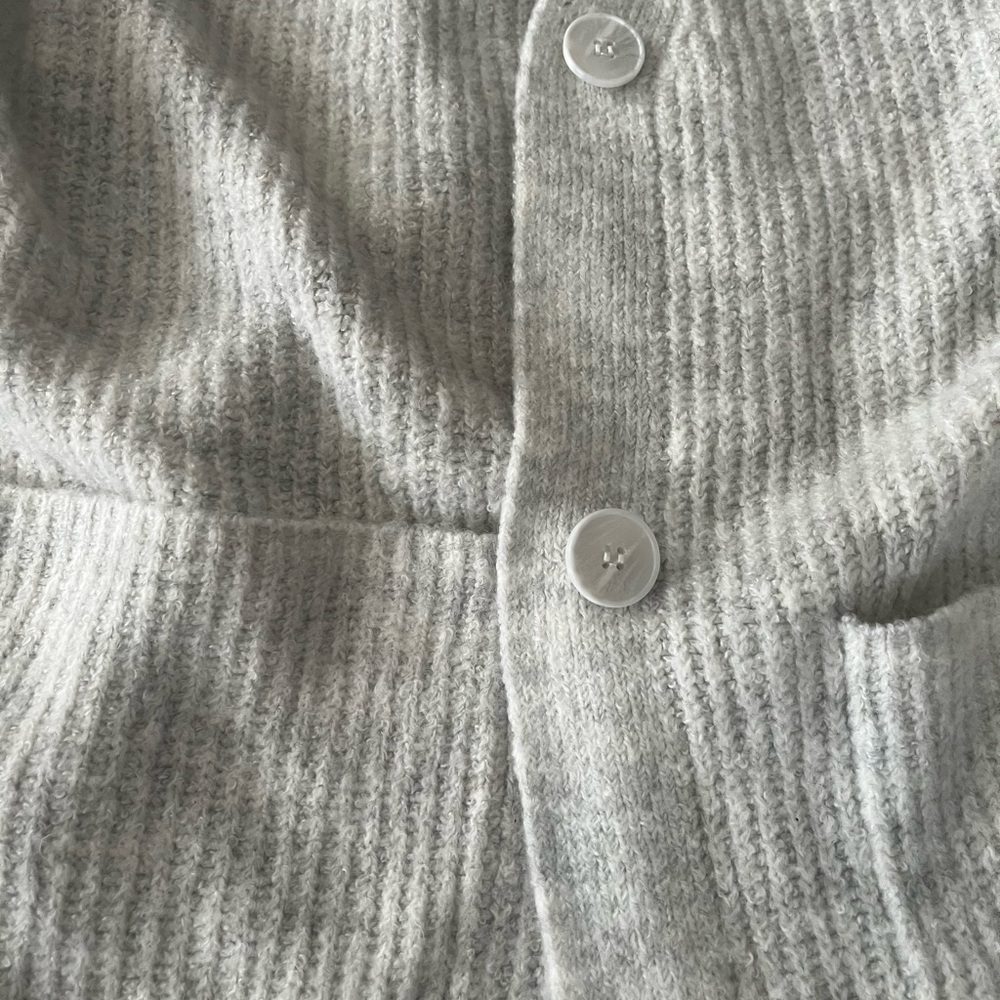 New Look Light Gray Ribbed Button-Up Cardigan - Picture 3 of 5
